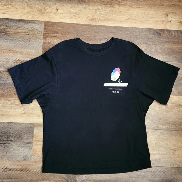 Billie Eilish x Takashi Murakami x Uniqlo Tee - Picture 1 of 8